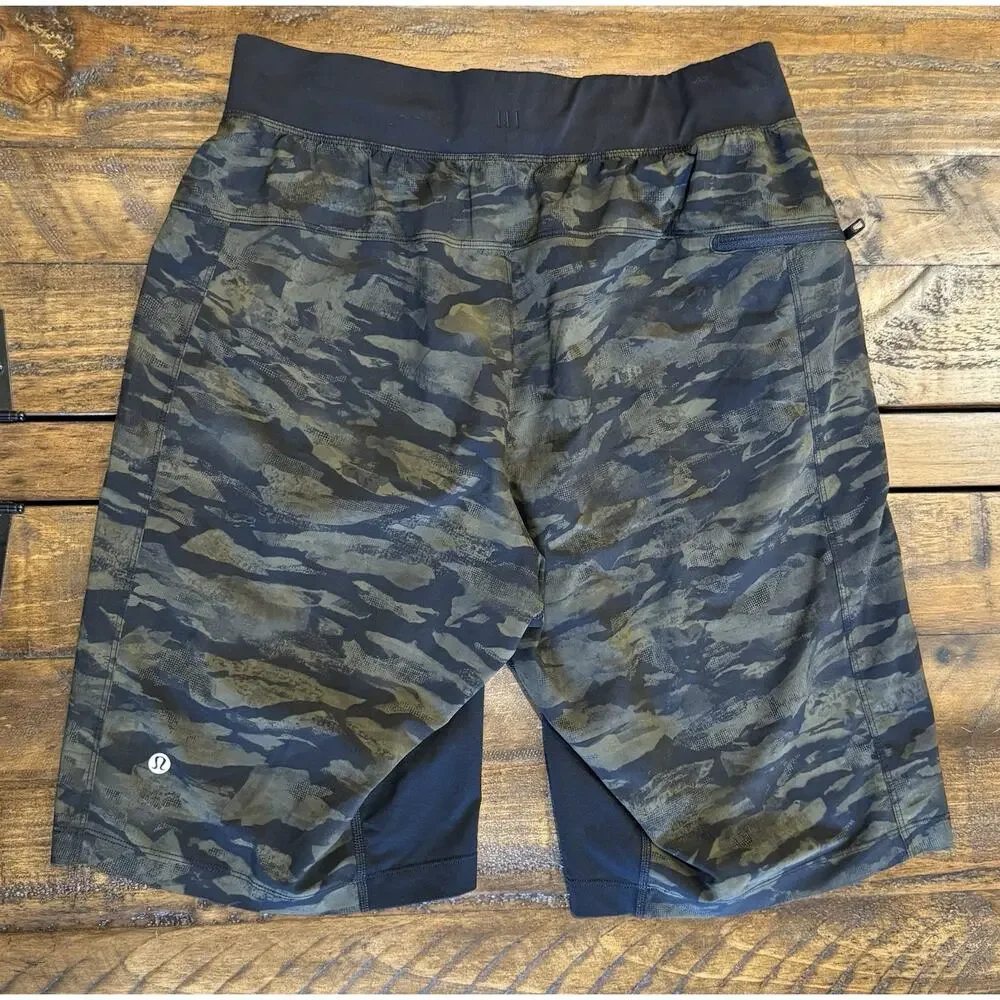 Lululemon Men's Medium Lululemon T.H.E. Short Linerless 11
